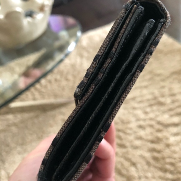 💯authentic Fendi - Picture 8 of 10